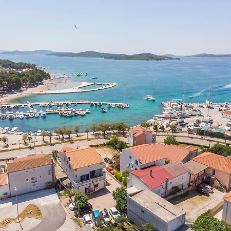 Apartment And Rooms Artina Vodice Zewnętrze zdjęcie