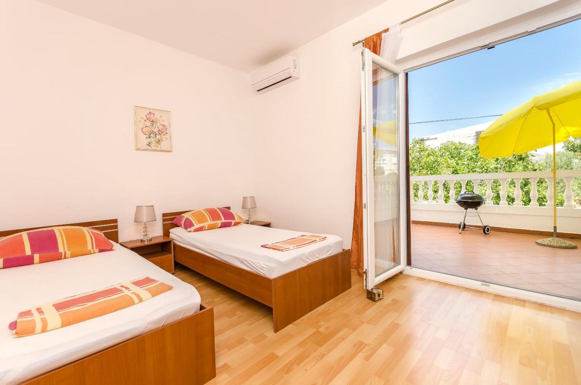 Apartment And Rooms Artina Vodice Zewnętrze zdjęcie