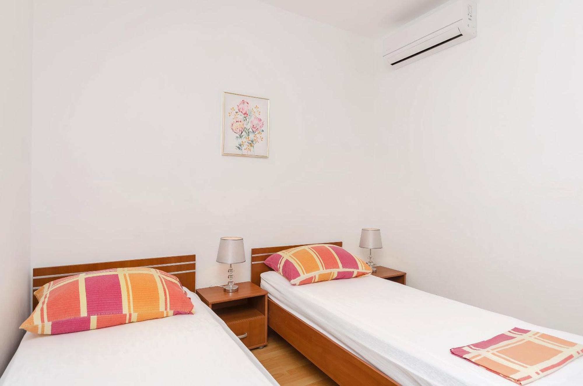 Apartment And Rooms Artina Vodice Zewnętrze zdjęcie