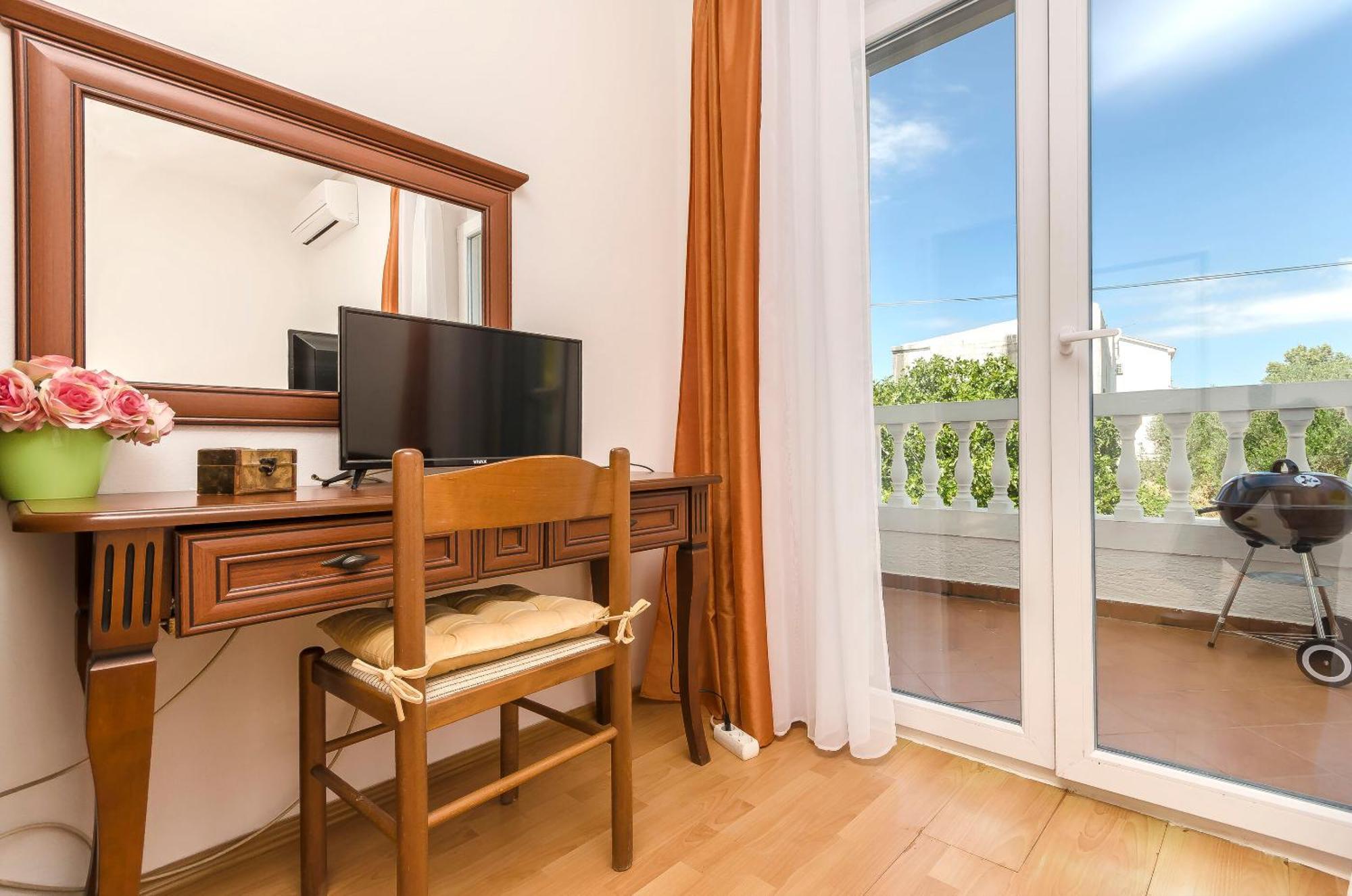 Apartment And Rooms Artina Vodice Zewnętrze zdjęcie